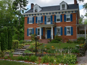 Lightner Farmhouse B&B